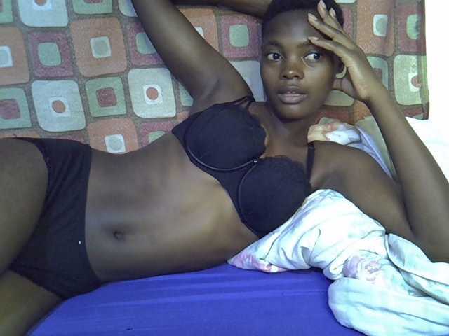 Slender-kerry live cam on BongaCams