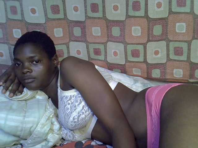 Slender-kerry live cam on BongaCams