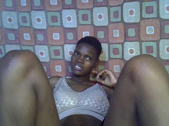 Slender-kerry live cam on BongaCams