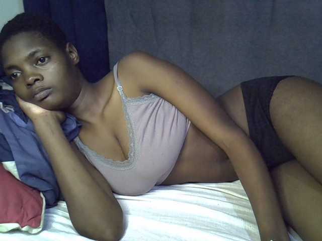 Slender-kerry live cam on BongaCams