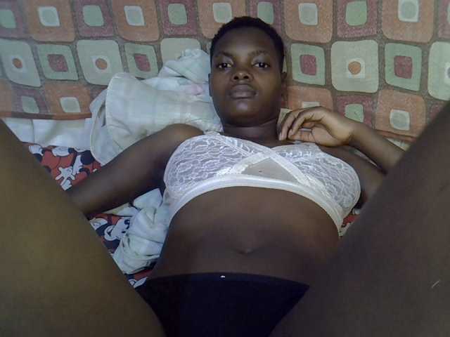 Slender-kerry live cam on BongaCams