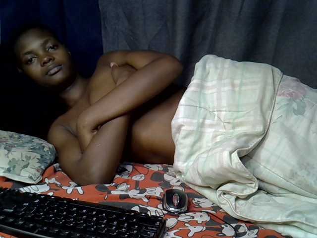 Slender-kerry live cam on BongaCams