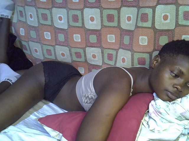 Slender-kerry live cam on BongaCams