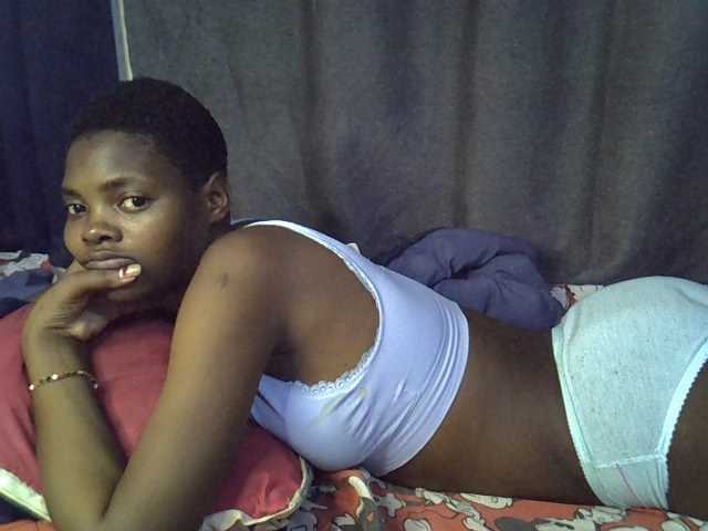 Slender-kerry live cam on BongaCams