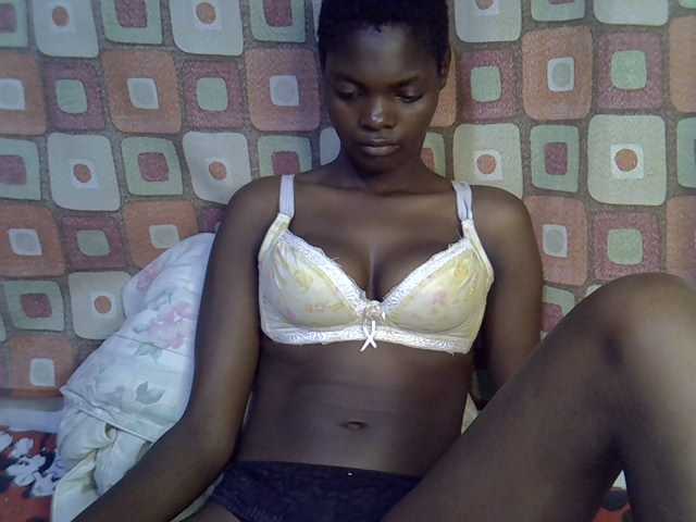 Slender-kerry live cam on BongaCams