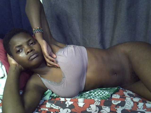 Slender-kerry live cam on BongaCams