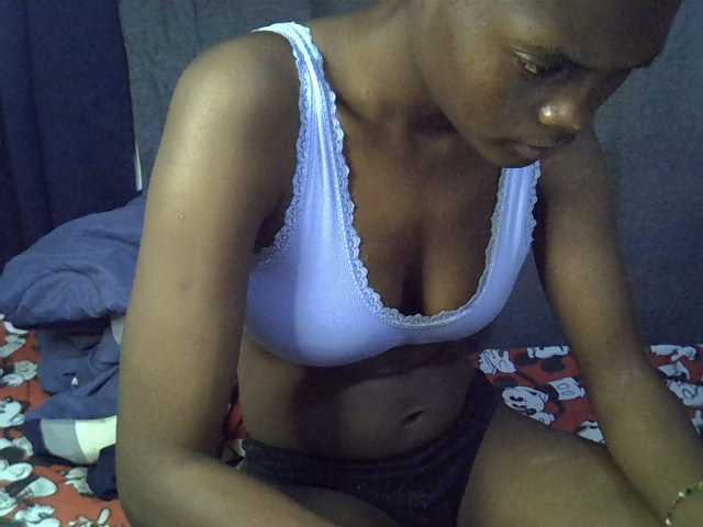 Slender-kerry live cam on BongaCams