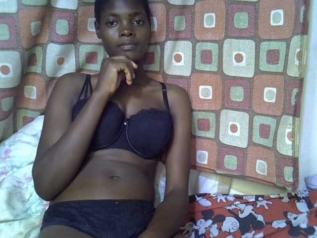 Slender-kerry live cam on BongaCams
