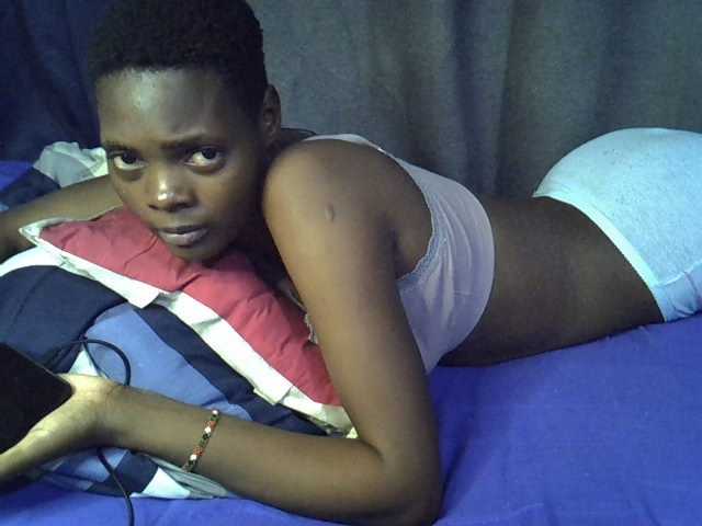 Slender-kerry live cam on BongaCams