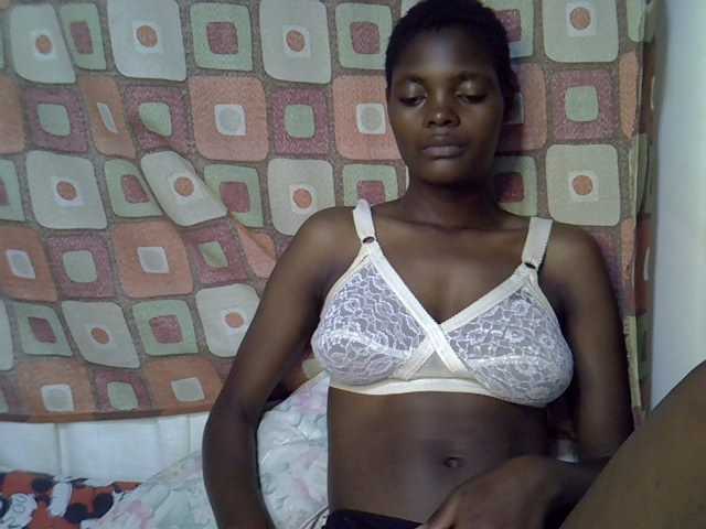 Slender-kerry live cam on BongaCams