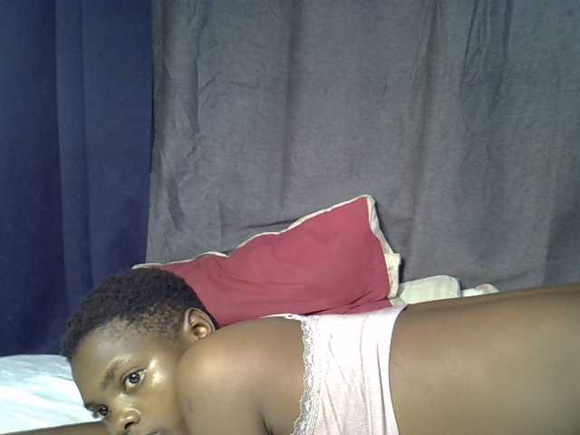 Slender-kerry live cam on BongaCams