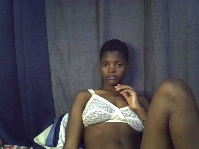 Slender-kerry live cam on BongaCams