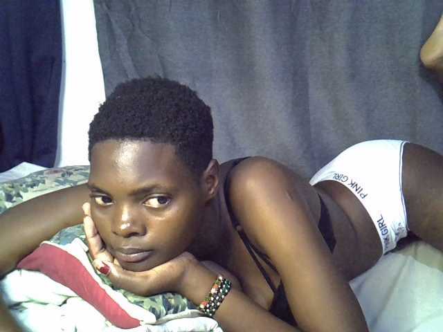 Slender-kerry live cam on BongaCams