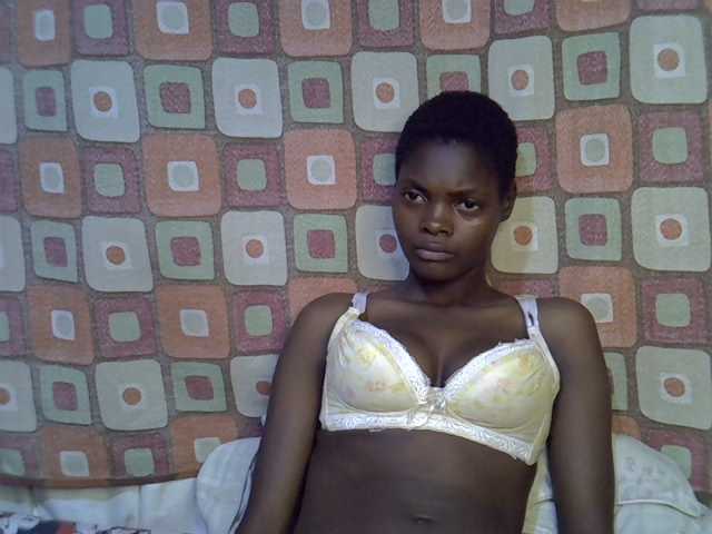 Slender-kerry live cam on BongaCams
