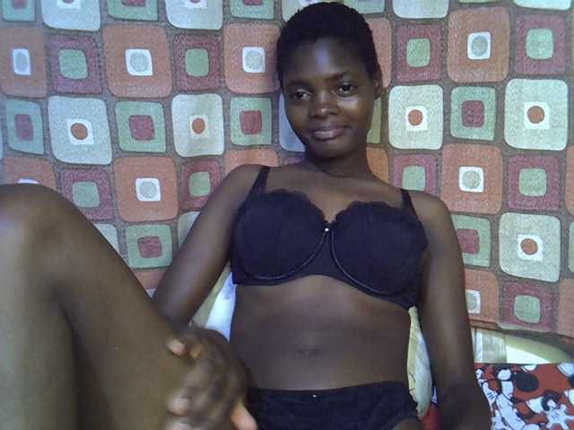 Slender-kerry live cam on BongaCams