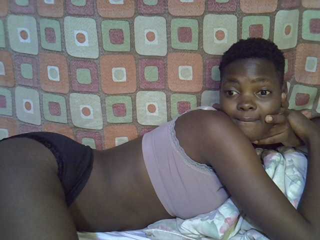 Slender-kerry live cam on BongaCams