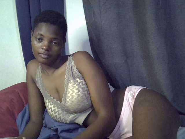 Slender-kerry live cam on BongaCams