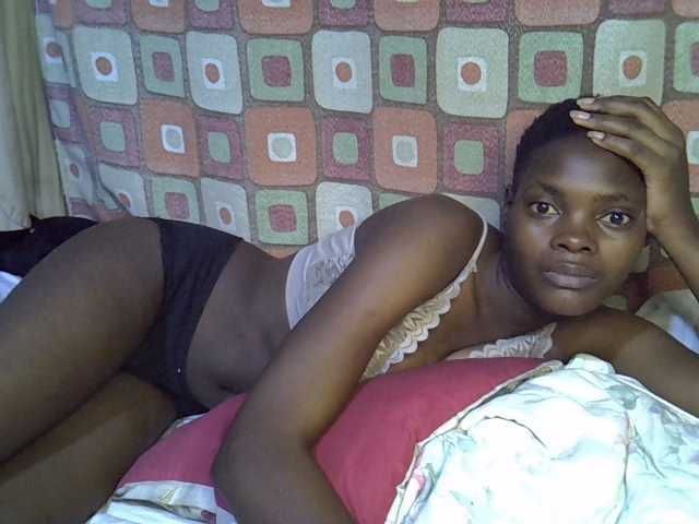 Slender-kerry live cam on BongaCams