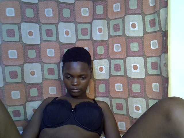 Slender-kerry live cam on BongaCams