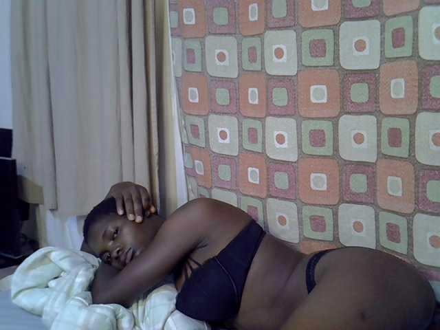 Slender-kerry live webcam show