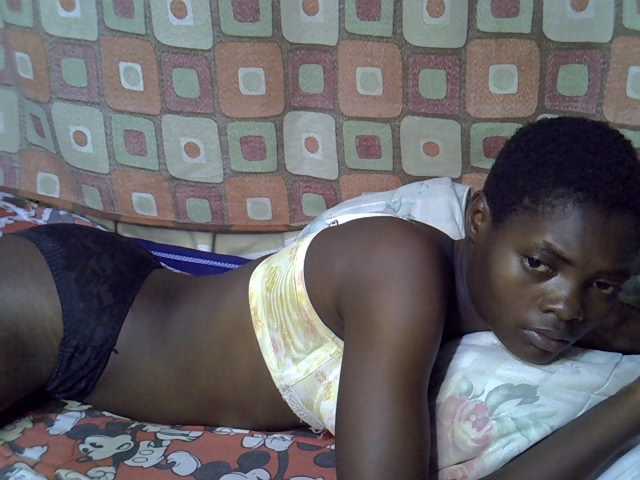 Slender-kerry live cam on BongaCams
