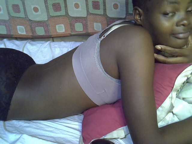Slender-kerry live cam on BongaCams
