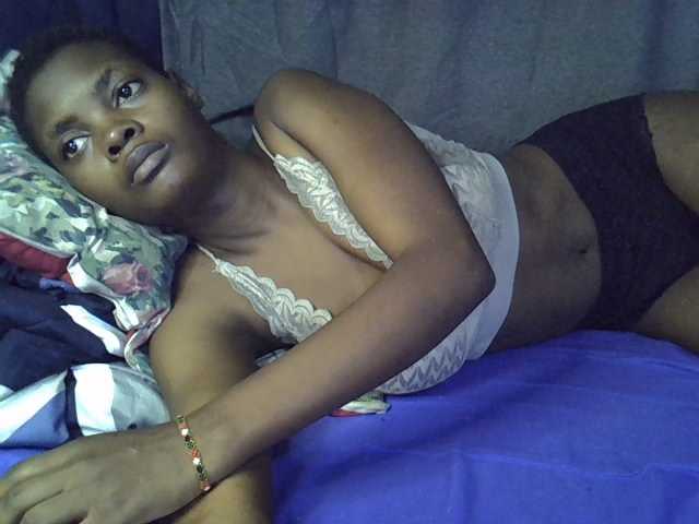 Slender-kerry live cam on BongaCams