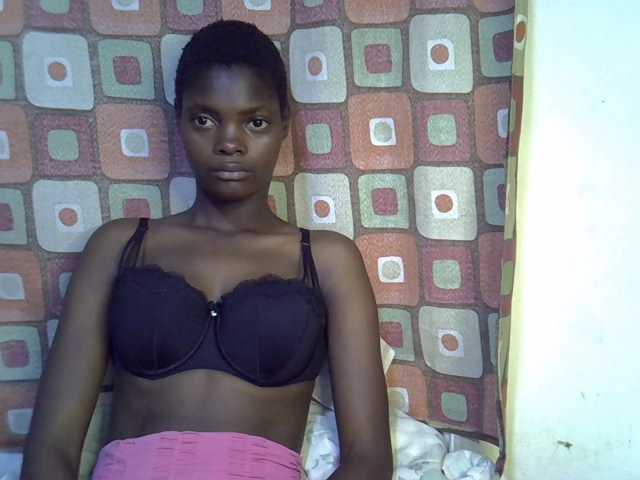 Slender-kerry live cam on BongaCams