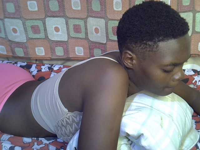 Slender-kerry live cam on BongaCams