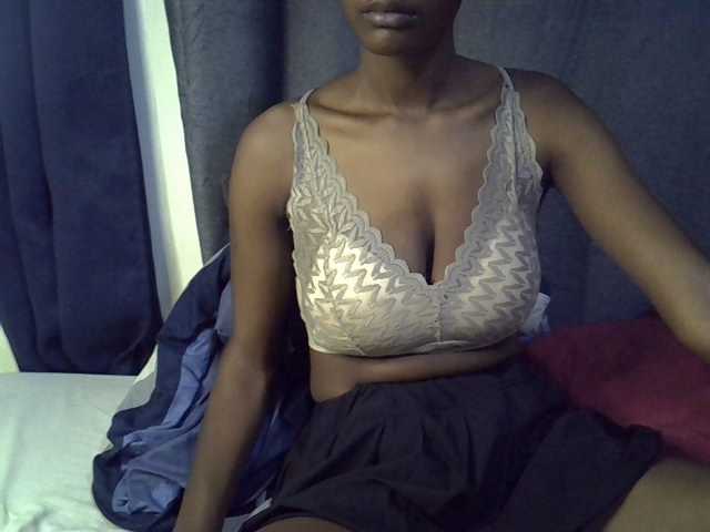 Slender-kerry live cam on BongaCams