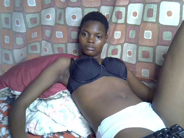 Slender-kerry live cam on BongaCams