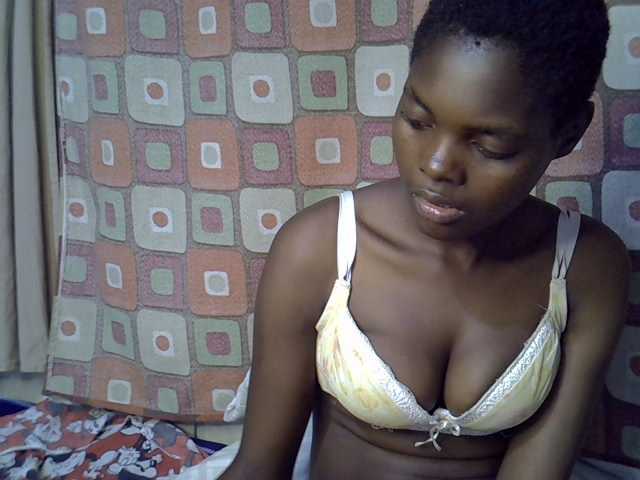 Slender-kerry live cam on BongaCams