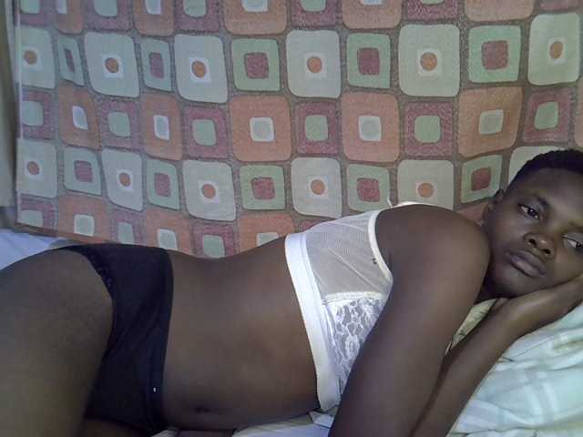 Slender-kerry live cam on BongaCams