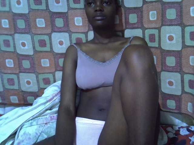 Slender-kerry live cam on BongaCams