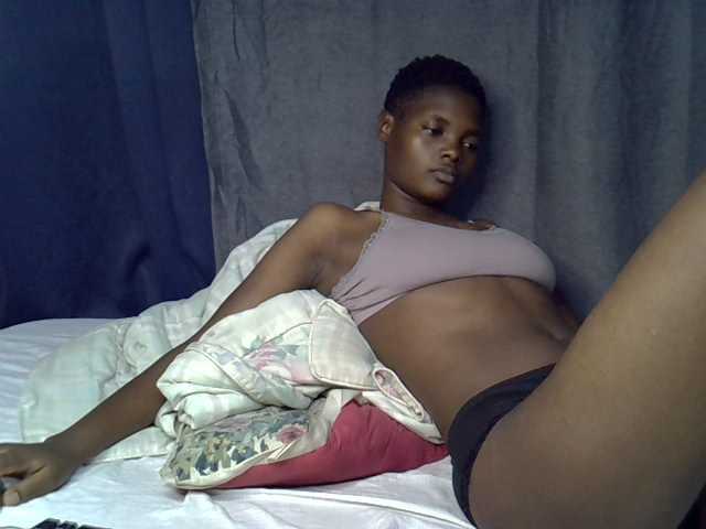 Slender-kerry live cam on BongaCams