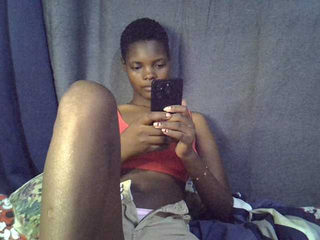Slender-kerry live cam on BongaCams