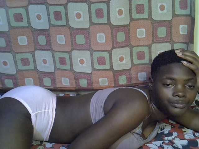 Slender-kerry live cam on BongaCams