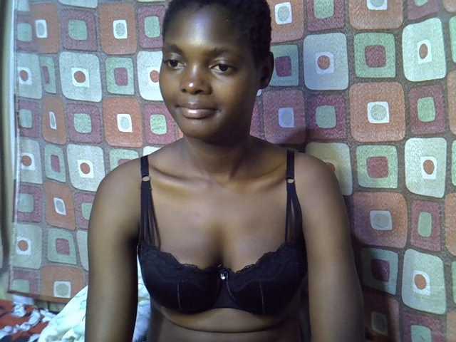 Slender-kerry live cam on BongaCams