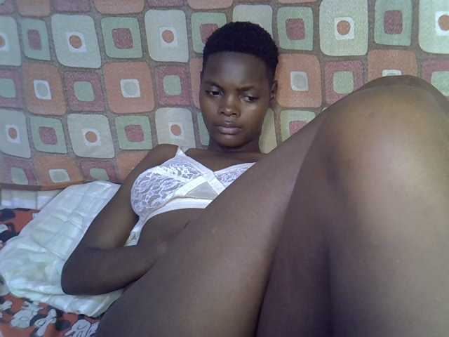 Slender-kerry live cam on BongaCams