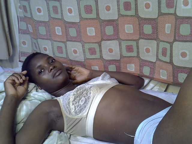 Slender-kerry live cam on BongaCams