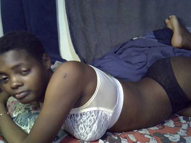Slender-kerry live cam on BongaCams
