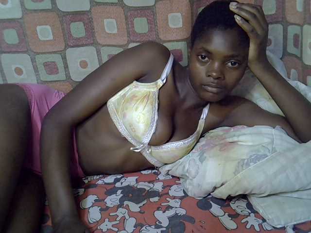 Slender-kerry live cam on BongaCams