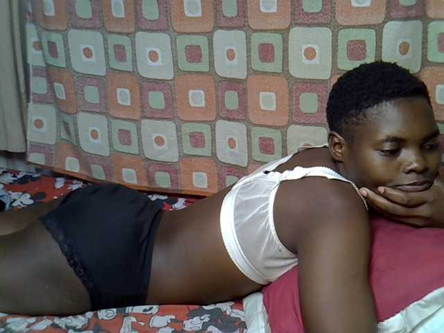 Slender-kerry live cam on BongaCams