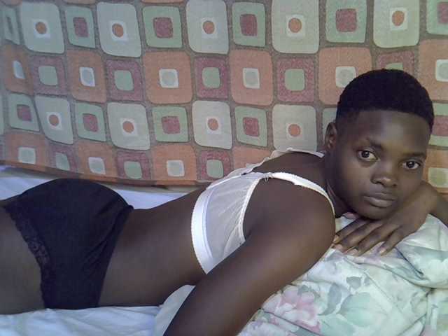 Slender-kerry live cam on BongaCams