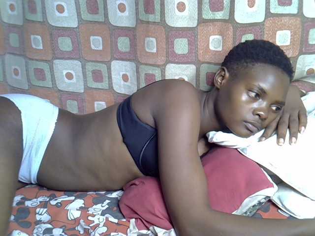 Slender-kerry live cam on BongaCams