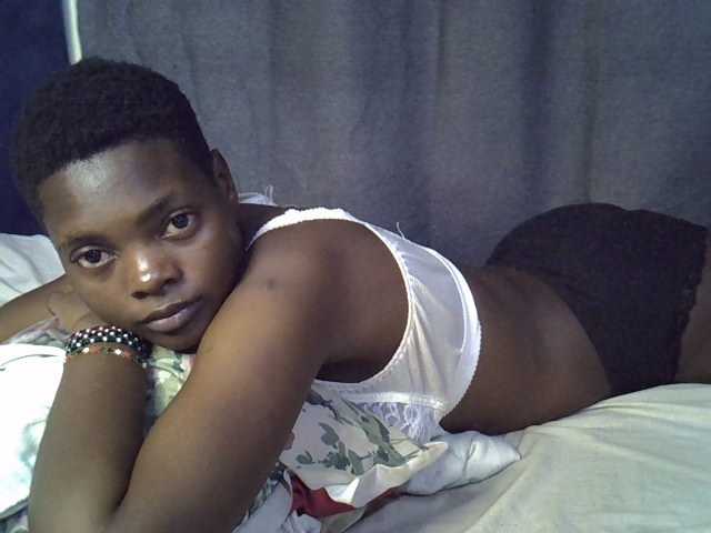 Slender-kerry live cam on BongaCams