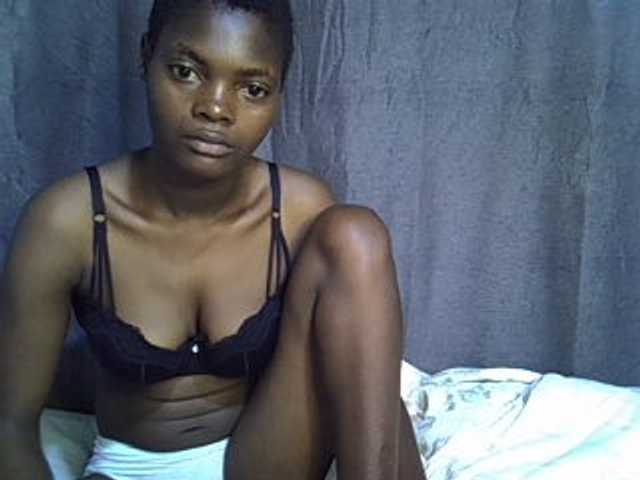 Slender-kerry live cam on BongaCams