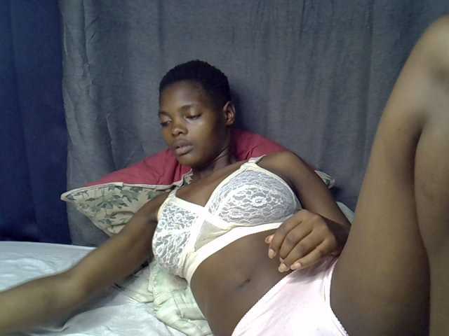 Slender-kerry live cam on BongaCams