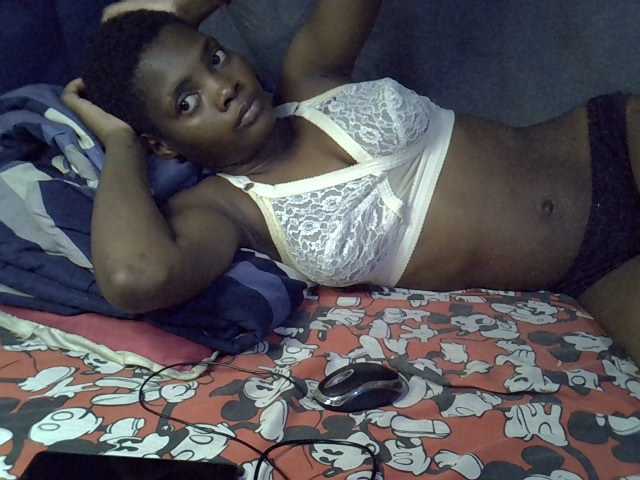 Slender-kerry live cam on BongaCams