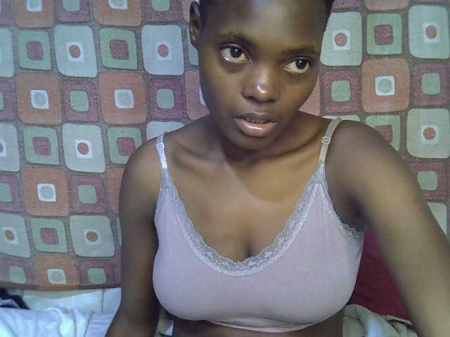 Slender-kerry live cam on BongaCams
